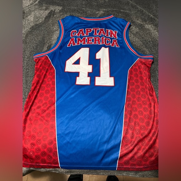 Men’s Captain America Jersey Size Xl NWOT - Picture 2 of 5